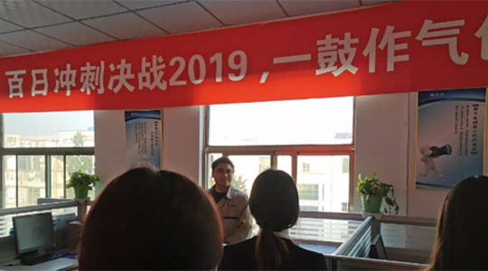 悠悠寸草心，感恩父母情 ‖ 德瑞克儀器舉行十一月份感恩父母情抽獎(jiǎng)活動(dòng)！